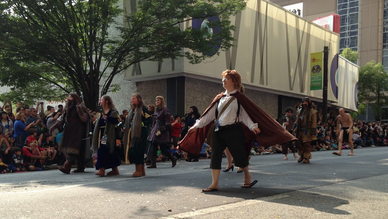 Illustration for article titled Vehicles Of The 2013 DragonCon Parade - Photo Dump